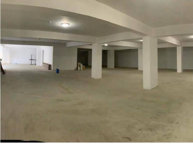 Girne Merkez'de 250m2 Kiralık Depo