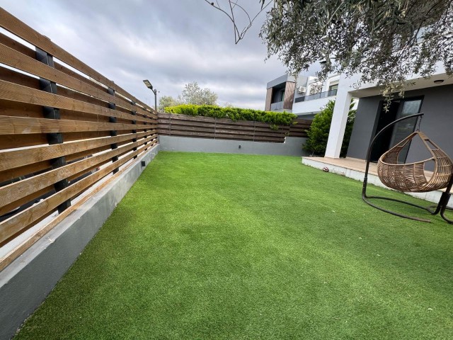 Girne Ozanköy Kiralık Lüks 4+1 Özel Havuzlu Villa/ Eşyalı veya Eşyasız Kiralama Seçeneği