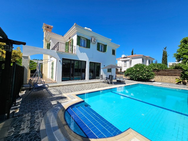 Girne Karaoğlanoğlu Özel Havuzlu Full Eşyalı Satılık 3+1 Villa