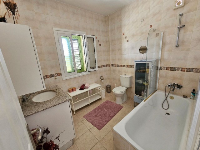 Girne Karaoğlanoğlu Özel Havuzlu Full Eşyalı Satılık 3+1 Villa