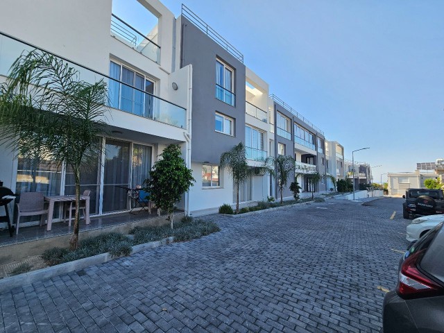 Girne Doğanköy Havuzlu Site İçerisinde Satılık 1+1 Geniş Daire