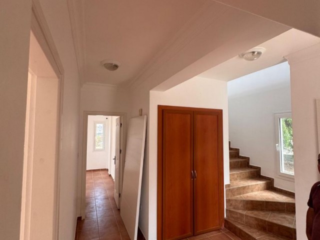 ŞEHİR MANZARALI KARŞIYAKA SATILIK 4+1 VİLLA