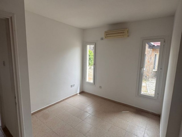 KARŞIYAKA 4+1 SATILIK VİLLA