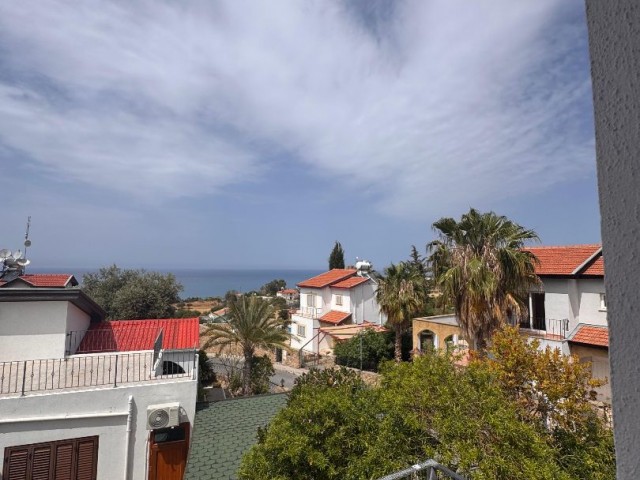 ŞEHİR MANZARALI KARŞIYAKA SATILIK 4+1 VİLLA 