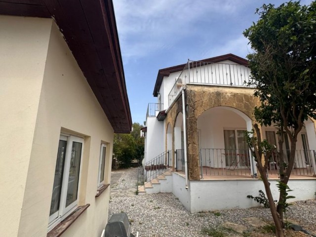 ŞEHİR MANZARALI KARŞIYAKA SATILIK 4+1 VİLLA