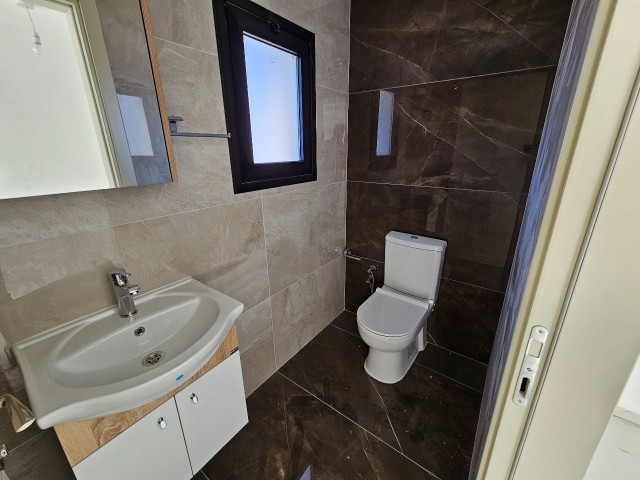 SATILIK ANA CADDE ÜZERİ DÜKKAN