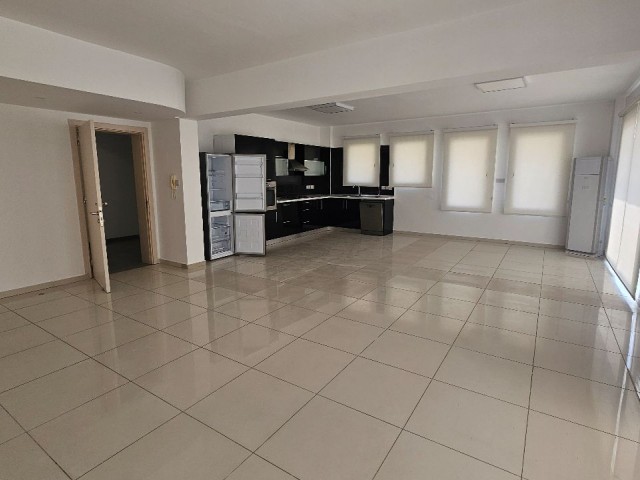 KİRALIK TİCARI İZİNLİ OFİS