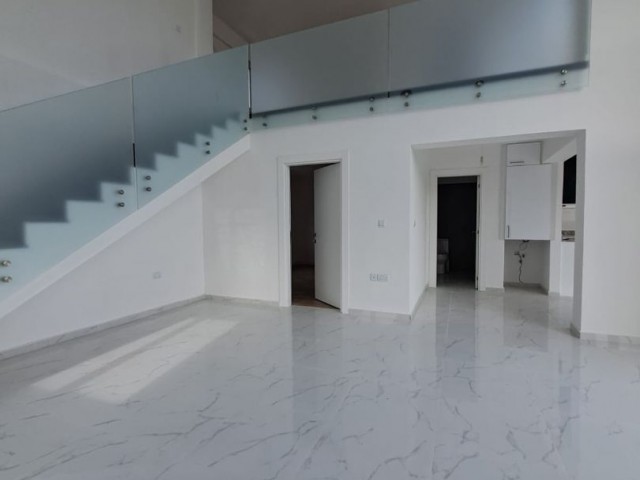 GIRNE ALSANCAKTA SATILIK 2+1 LOFT DAIRE