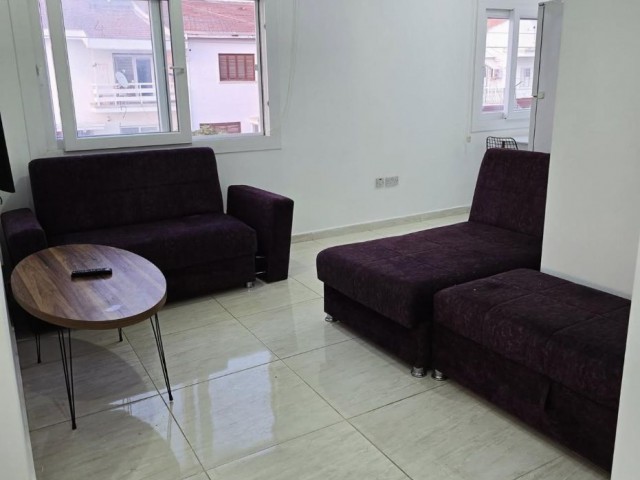 GÖNYELİ'DE (AYLIK ÖDEMELİ) BAYAN ÖĞRENCİ'YE KİRALIK 2+1 DAİRE 