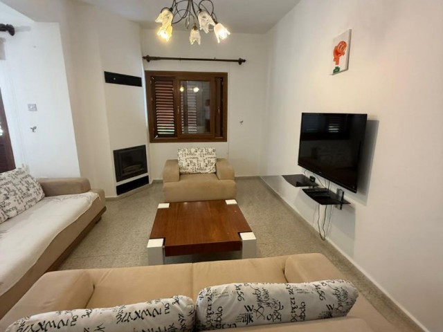 Küçük Kaymaklı’da Bayan Öğrenci’ye Kiralık Fırsat 3+1 Dairemiz