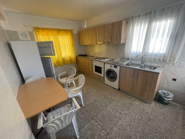 KÜÇÜK KAYMAKLI'DA 3 AY ÖDEMELİ ÖĞRENCİ'YE KİRALIK 3+1 DAİRE