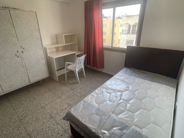 KÜÇÜK KAYMAKLI'DA 3 AY ÖDEMELİ ÖĞRENCİ'YE KİRALIK 3+1 DAİRE