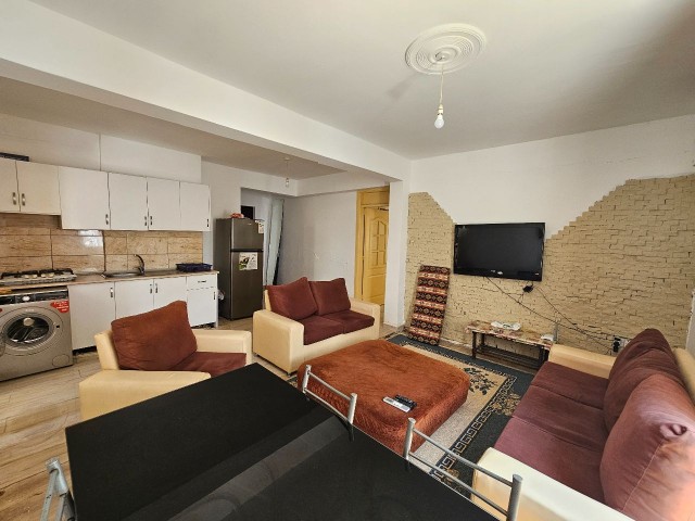 Girne Merkez Kiralık 3+1 Eşyalı Daire