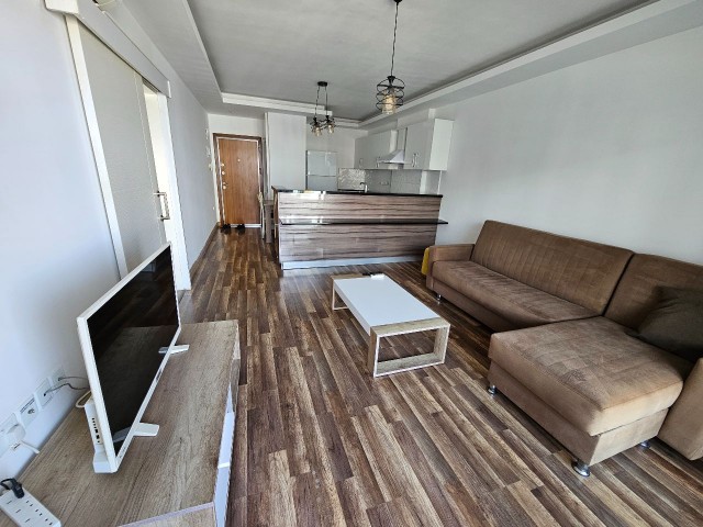 Girne Merkez Türk Tapulu Satılık 2+1 Eşyalı Daire 