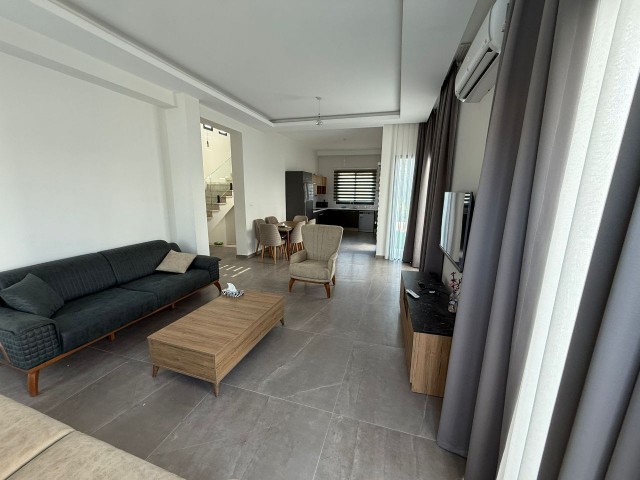 Girne Ozanköy’de satılık 3+1 villa 