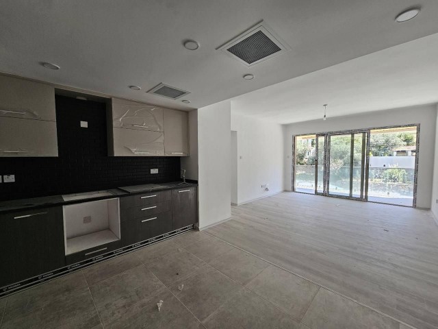 Girne Alsancak’ta kiralık 2 + 1 daire - Fotoğraf 3
