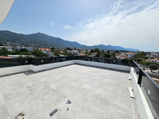 Girne Ozanköy Kiralık 4+1 Havuzlu Villa / Eşyalı veya Eşyasız Kiralanabilir - Fotoğraf 2