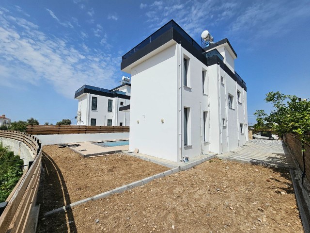 Girne Ozanköy Kiralık 4+1 Havuzlu Villa / Eşyalı veya Eşyasız Kiralanabilir - Fotoğraf 4