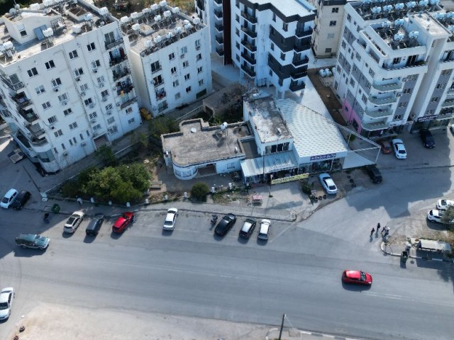 Mağusa Merkezde Anıt Çemberi Civarın ‘da %180 İmalı 5 Kat İzinli ve Ticari İzinli Mağusada Benzersiz Bir Arsa Satılık 750 m2 Arsa Adem Akın 05338314949 - Fotoğraf 2