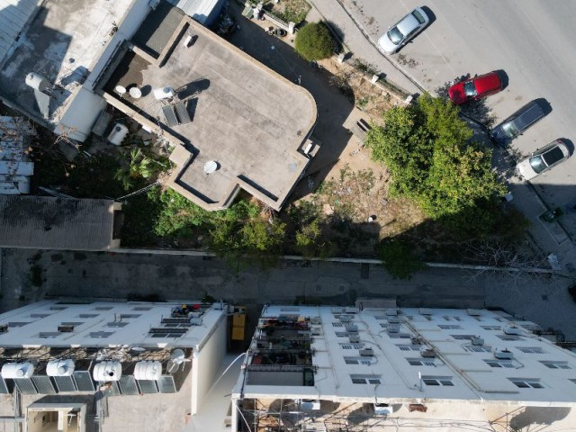 Mağusa Merkezde Anıt Çemberi Civarın ‘da %180 İmalı 5 Kat İzinli ve Ticari İzinli Mağusada Benzersiz Bir Arsa Satılık 750 m2 Arsa Adem Akın 05338314949 - Fotoğraf 4