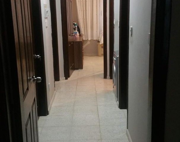 Mağusa Ayluga Bölgesinde Elktirik Kurumu Civarın da 147 M2 3+1 Yarı Eşyalı Satılık Daire Kaçırılmayacak Uygun Fiyata 90,000 GBP ( Not : Citti Müşterilerimize Fiyat da Şefaf Olabiliriz Adem Akın 05338314949 - Fotoğraf 4