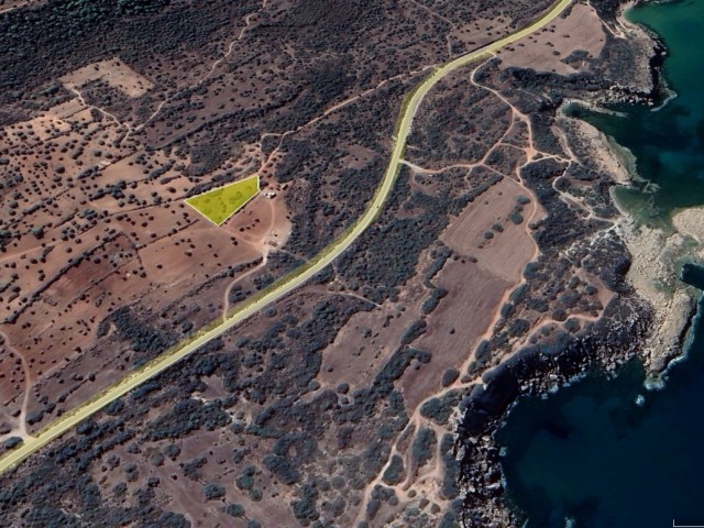 Yedikonuk da Net Deniz Manzaralı Kelepir Fiyata Satılık 3 Dönüm 3 Evlek Fasıl 96 Yatırımlık Arazi (dönüm Fiyatı 70.000 GBP) Ademakın 05338314949 - Fotoğraf 2